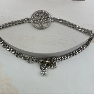 Elegant Silver Bracelet with Tree Design
